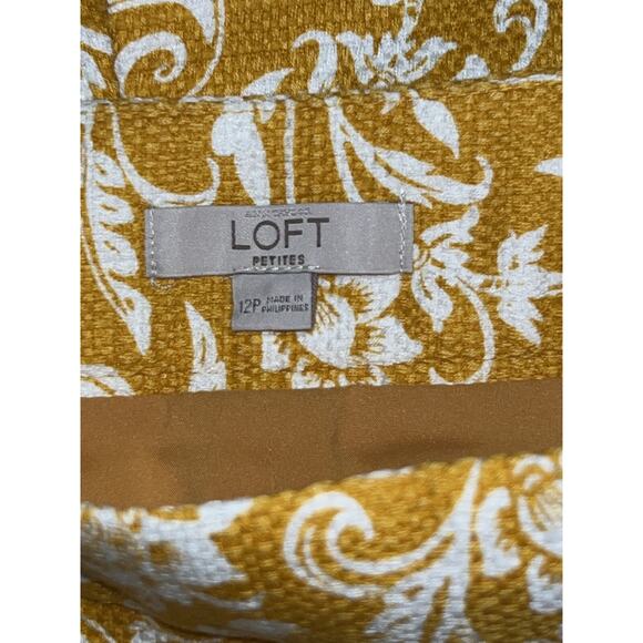 LOFT Petites Size 12P Yellow Floral Textured Pencil Skirt w/Left Side Zipper - Picture 3 of 3
